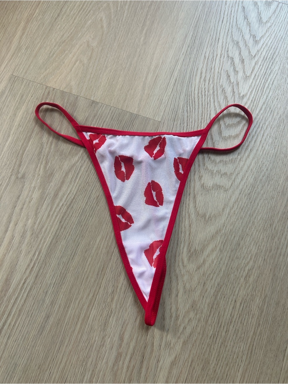 Body Rage Kiss Lips Print Mesh Thong Panty XL